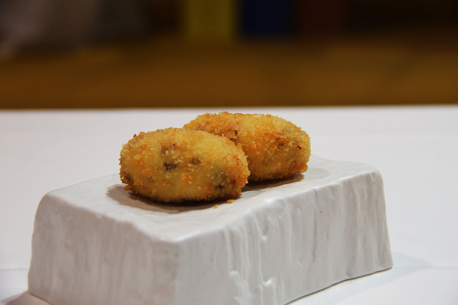 https://www.restaurantesdemallorca.com/wp-content/uploads/2020/01/corquetas-alberto-garcia-esudero.jpg